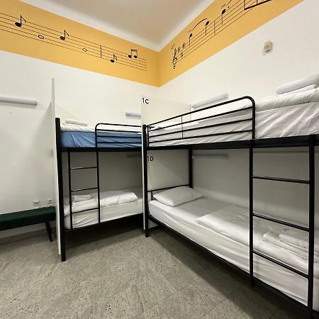 Hostel Opera 卢布尔雅那 外观 照片