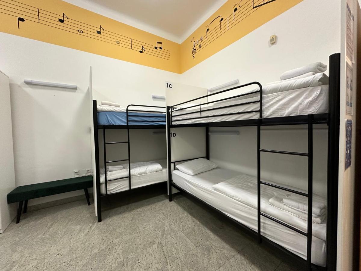 Hostel Opera 卢布尔雅那 外观 照片
