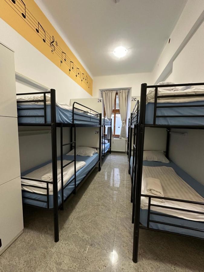 Hostel Opera 卢布尔雅那 外观 照片